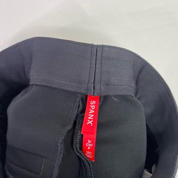 SPANX Black Polished High-Waist Pull On Classic Shorts Size Small - Picture 2 of 7